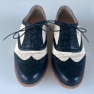 Stuart Weitzman women's oxfords